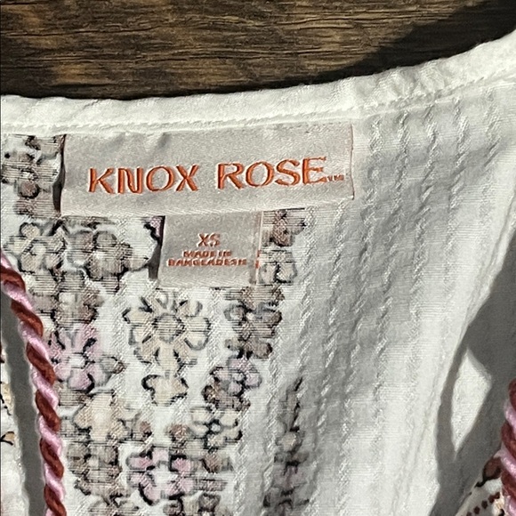 Knox Rose White Gauze Blouse with Pink Accent Trim (xs) - Picture 2 of 2